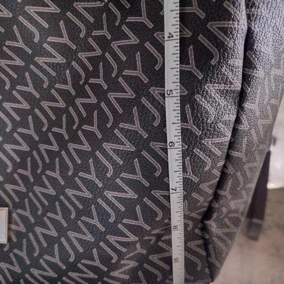 Jones of New York Signature Tote - Picture 15 of 16